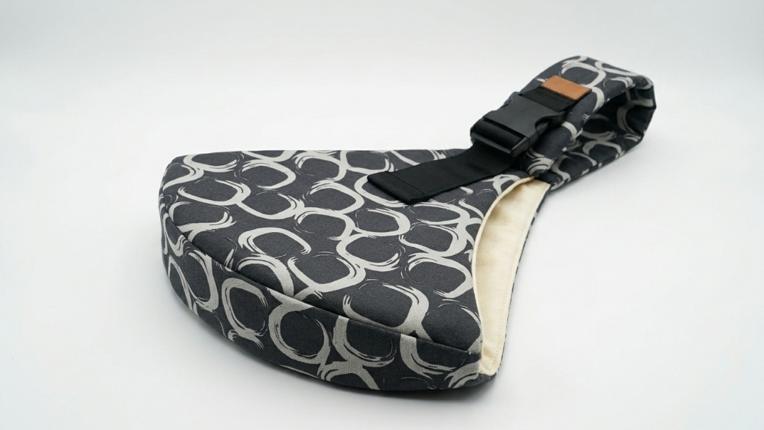 Porte-Bébé d'Épaule Physiologique – Motif Gris Anthracite