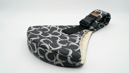 Porte-Bébé d'Épaule Physiologique – Motif Gris Anthracite